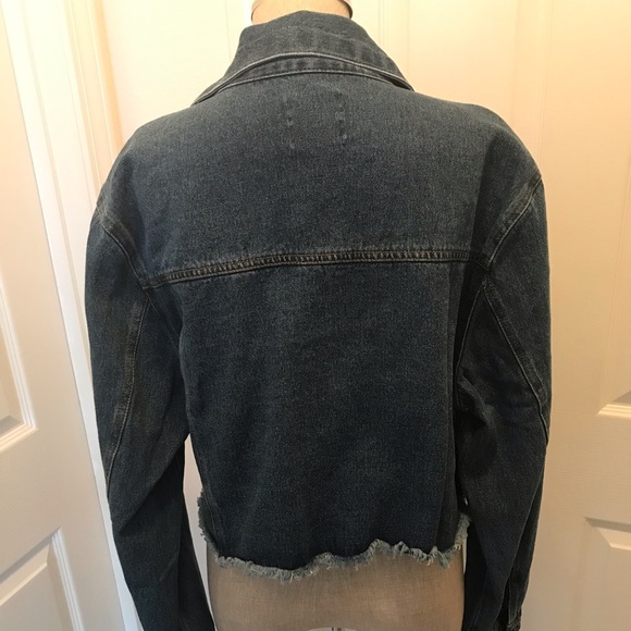 Love Tree NWOT! destructed  cropped denim jacket - Picture 7 of 15